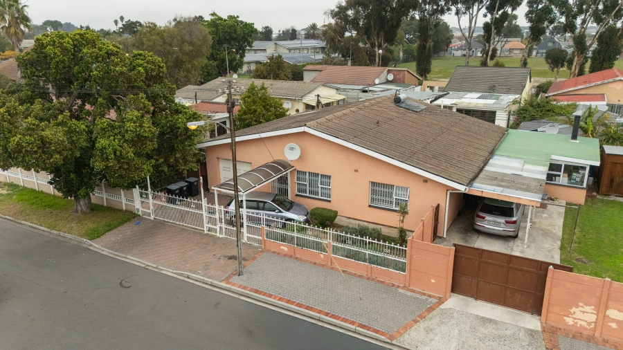 3 Bedroom Property for Sale in Parow Valley Western Cape